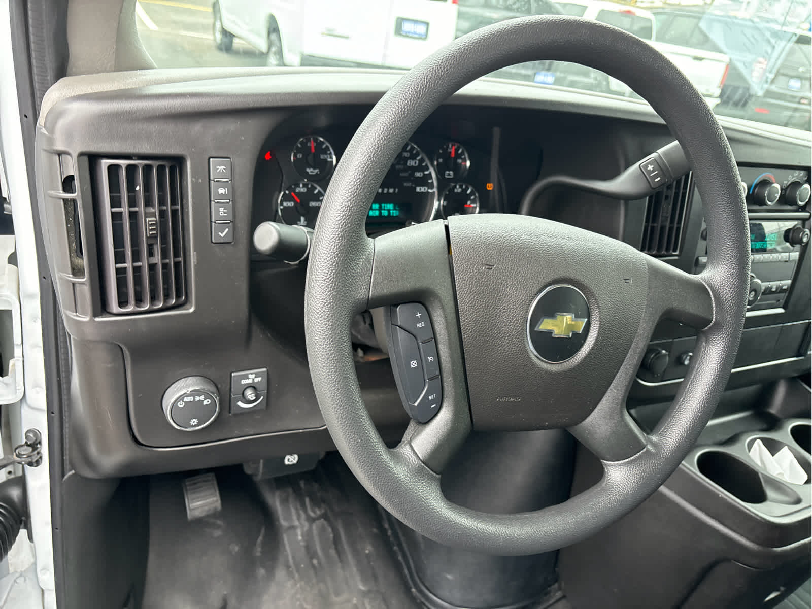 2024 Chevrolet Express RWD 2500 135"