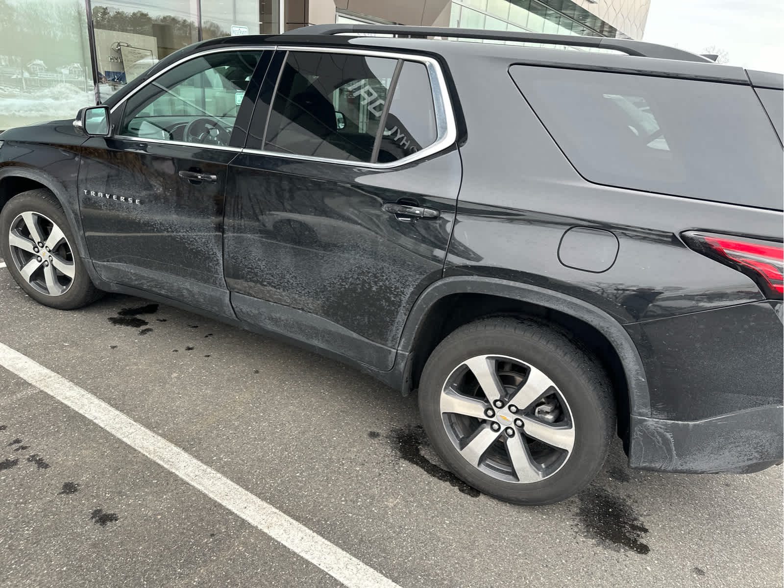 2023 Chevrolet Traverse LT Leather