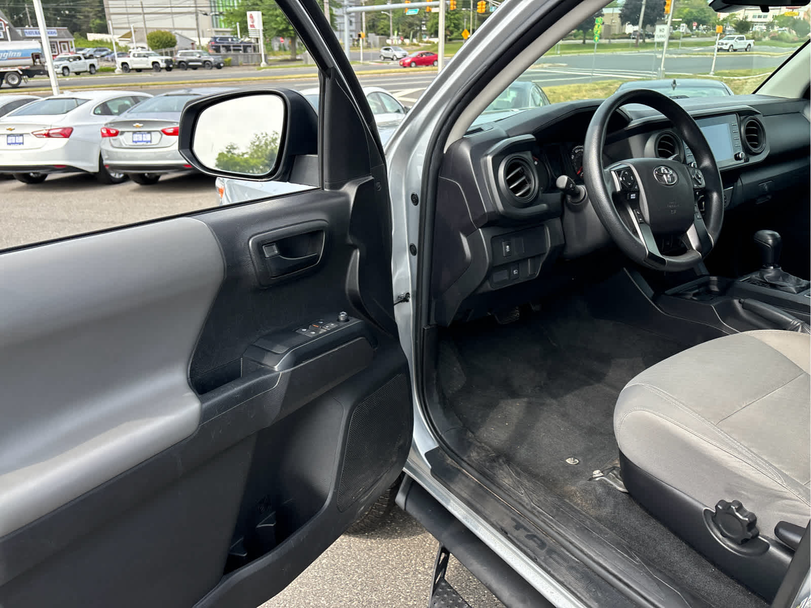 2022 Toyota Tacoma SR