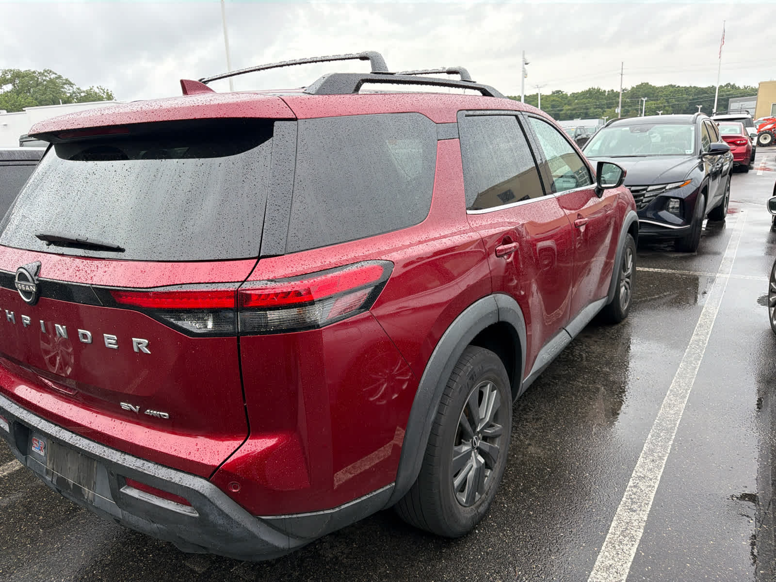 2023 Nissan Pathfinder SV