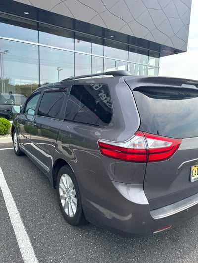 2017 Toyota Sienna XLE