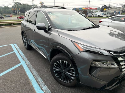 2025 Nissan Rogue Platinum
