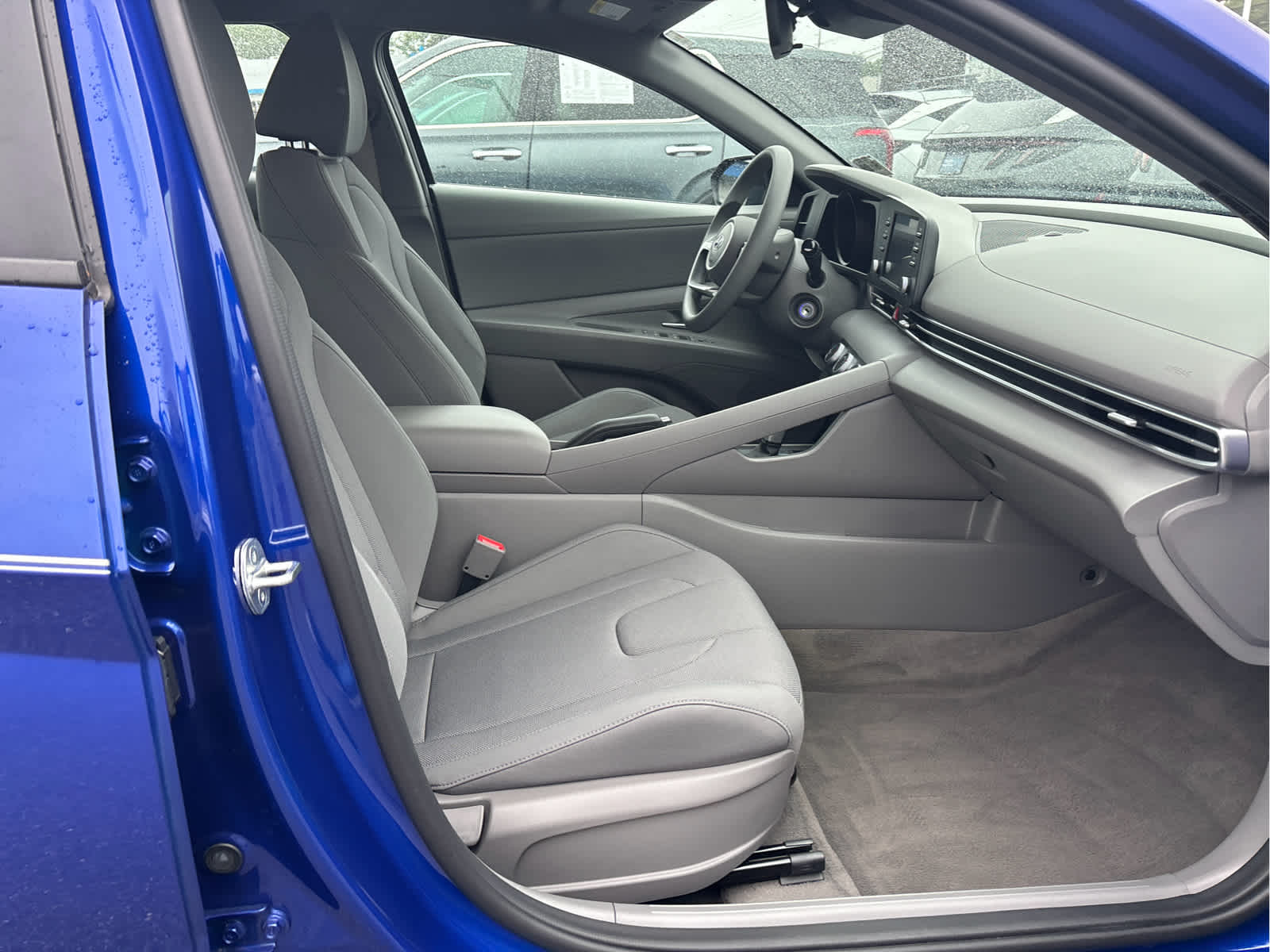 2023 Hyundai Elantra SE