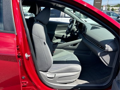 2023 Hyundai Elantra SE