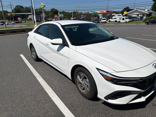 2024 Hyundai Elantra SE