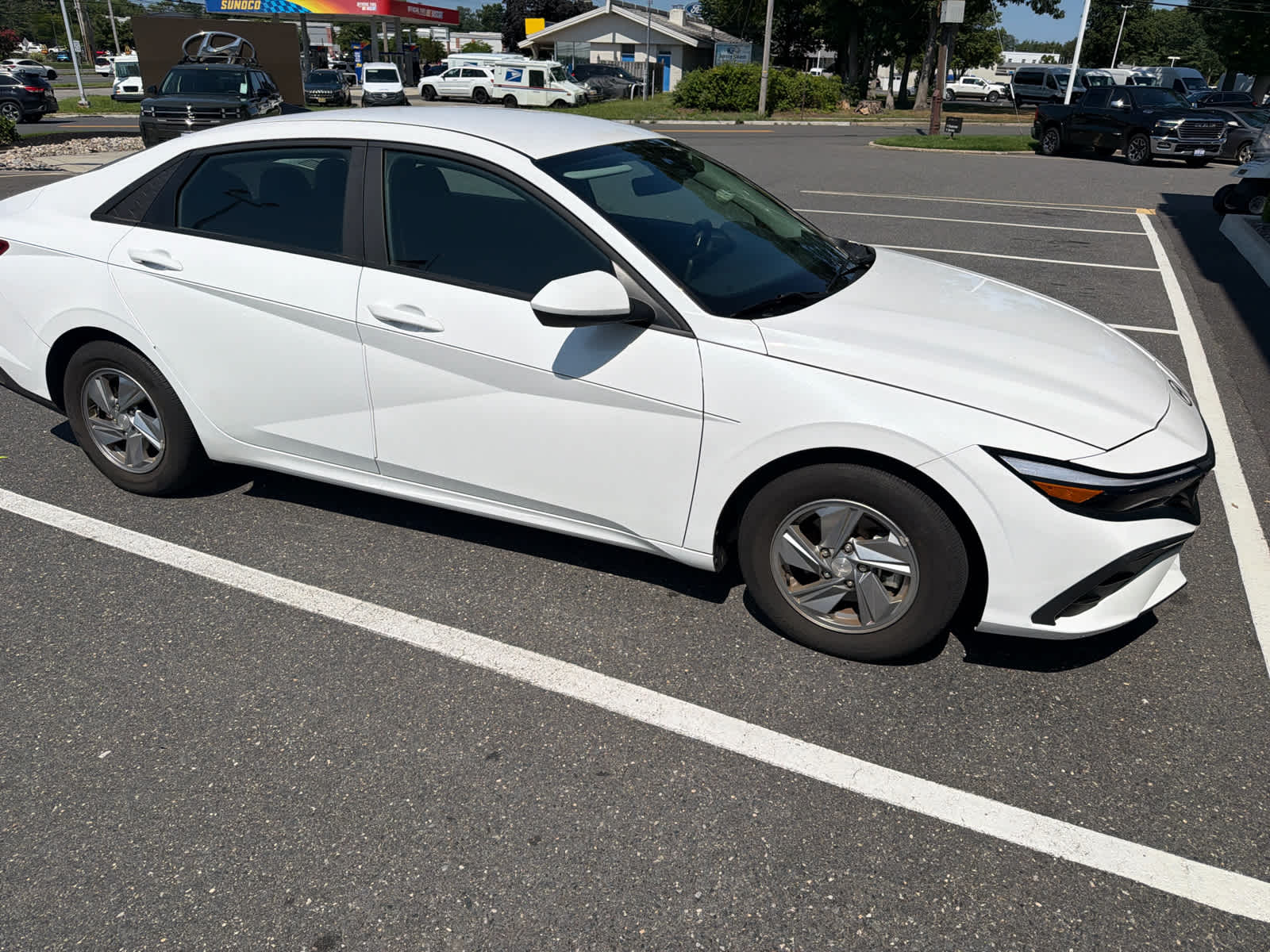 2024 Hyundai Elantra SE
