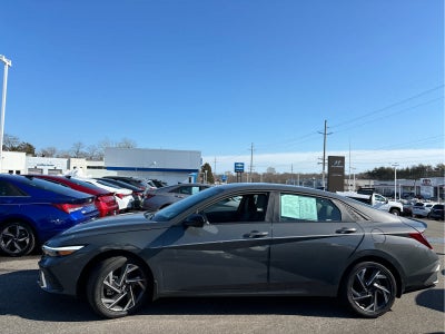 2025 Hyundai Elantra SEL Sport