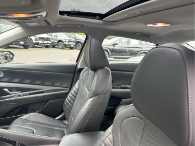 2022 Hyundai Elantra Limited