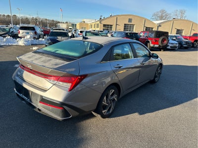 2024 Hyundai Elantra Limited