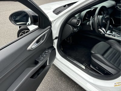 2023 Alfa Romeo Giulia Veloce