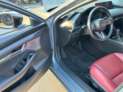 2023 Mazda MAZDA3 2.5 S Carbon Edition