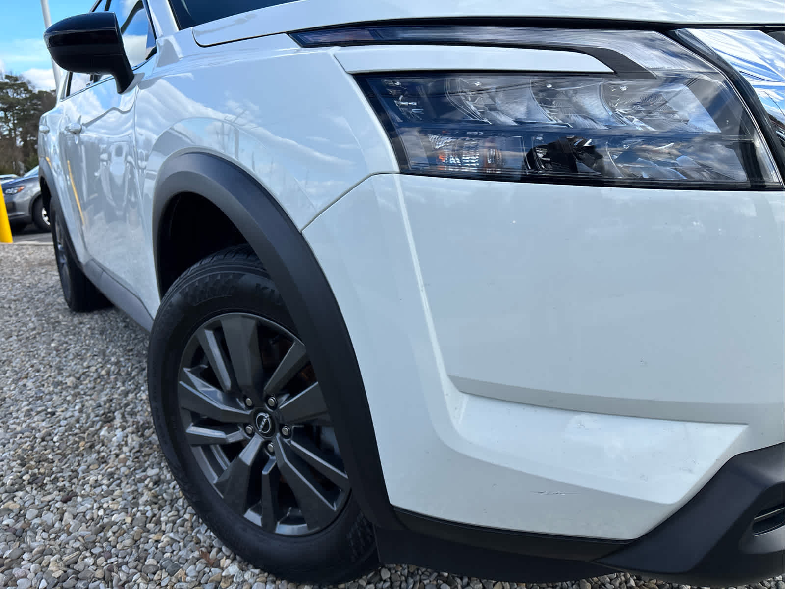 2023 Nissan Pathfinder S