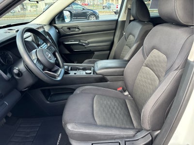 2023 Nissan Pathfinder S
