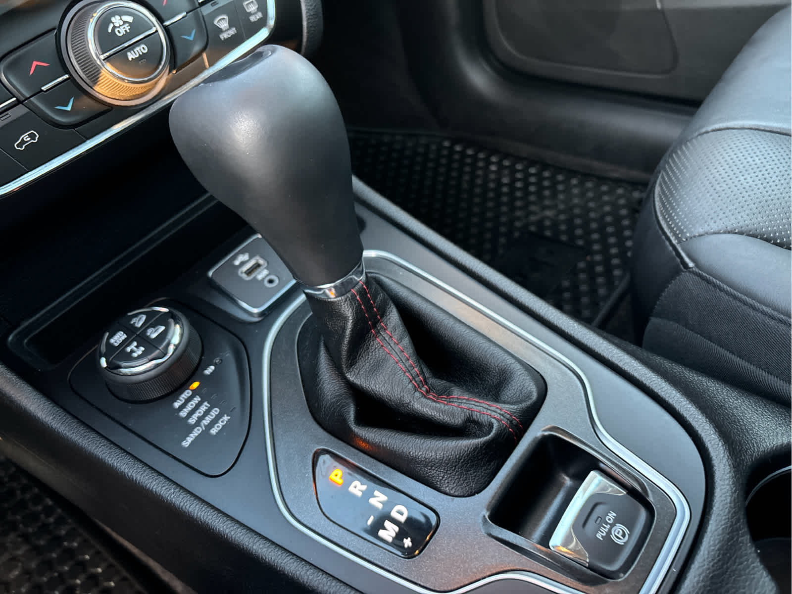 2019 Jeep Cherokee Trailhawk Elite