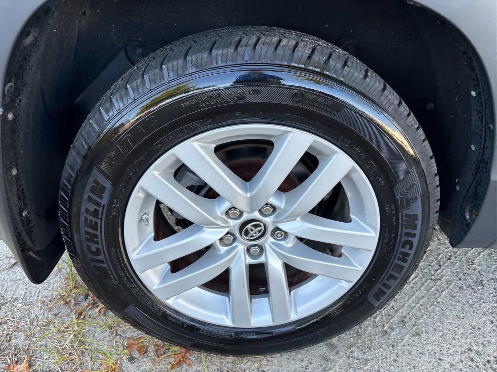2016 Toyota Highlander LE