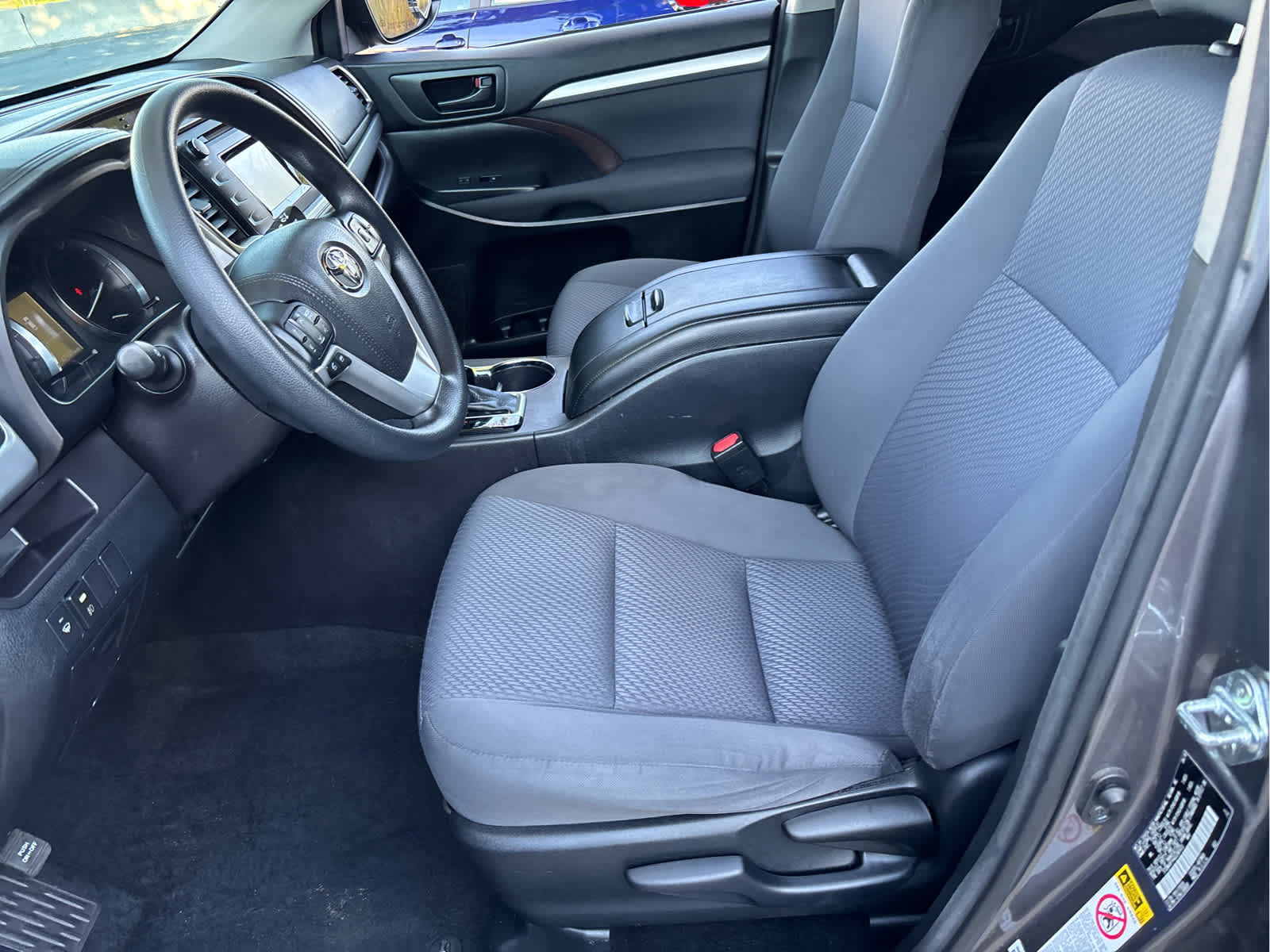 2016 Toyota Highlander LE