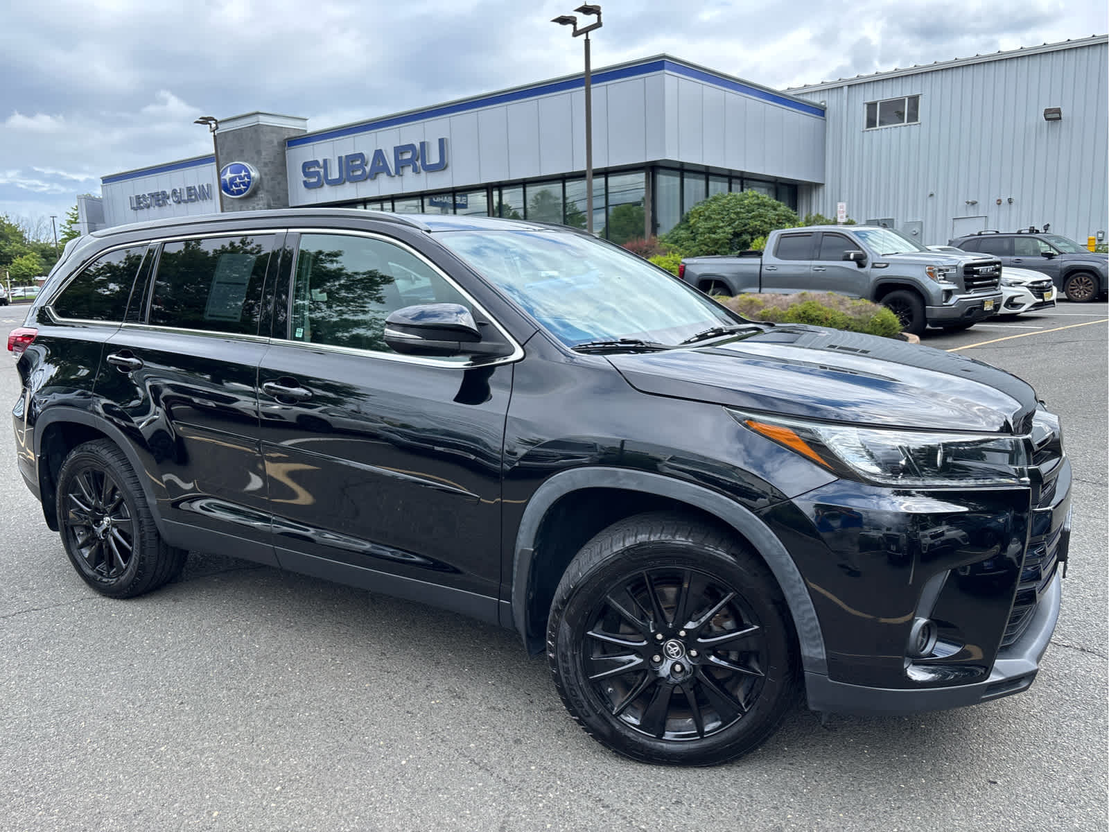 2019 Toyota Highlander SE