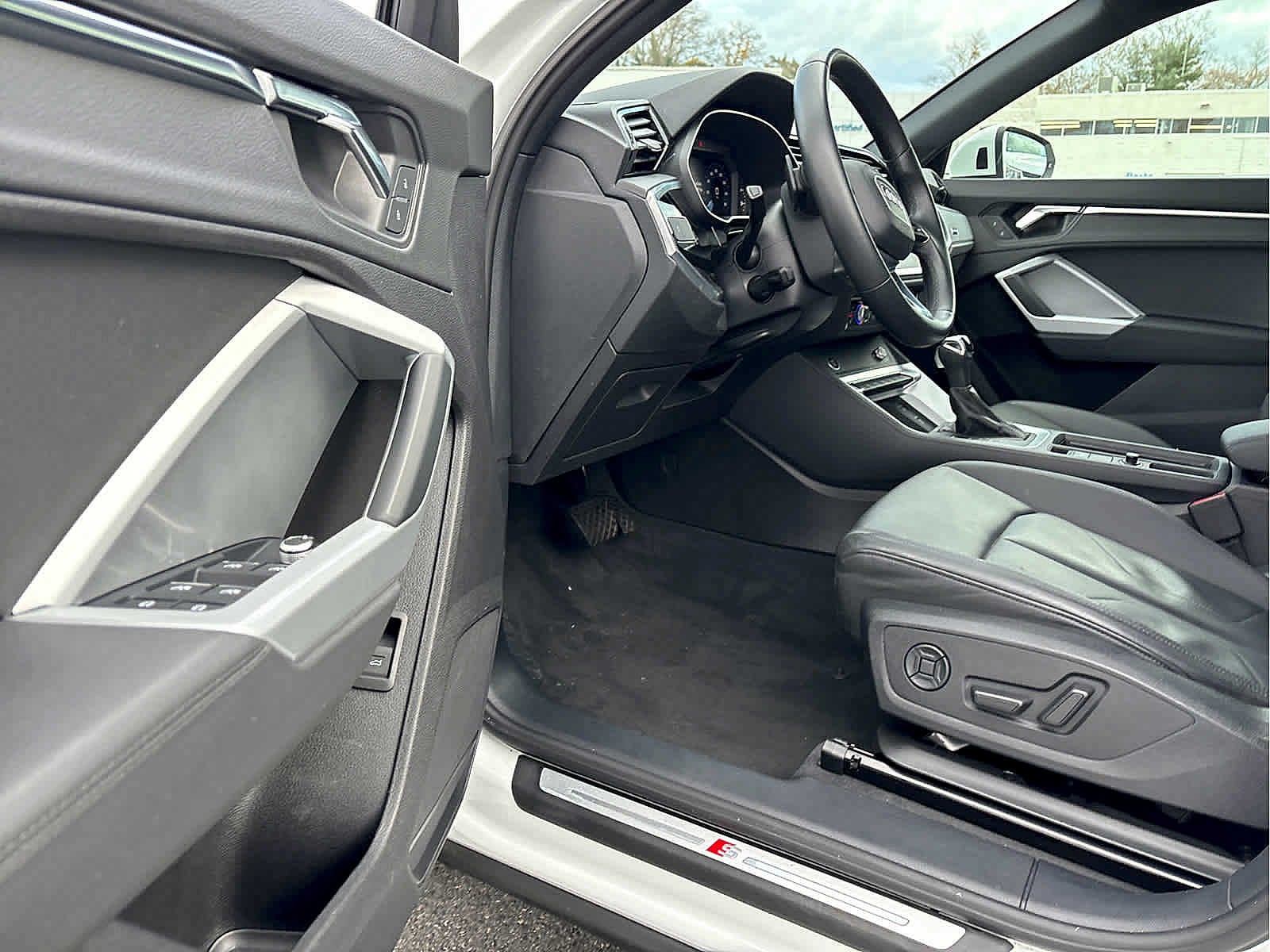 2021 Audi Q3 S line Premium