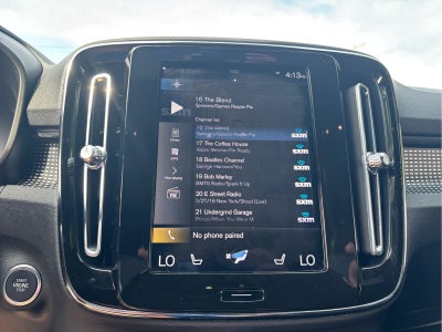 2022 Volvo XC40 R-Design