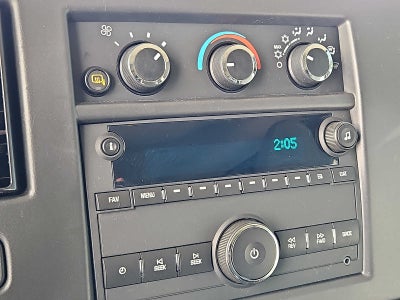 2025 Chevrolet Express Passenger 1LT