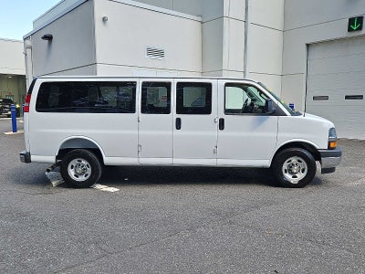 2025 Chevrolet Express Passenger 1LT