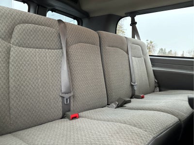 2025 Chevrolet Express Passenger 1LT