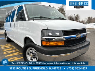 2025 Chevrolet Express Passenger 3500 1LT