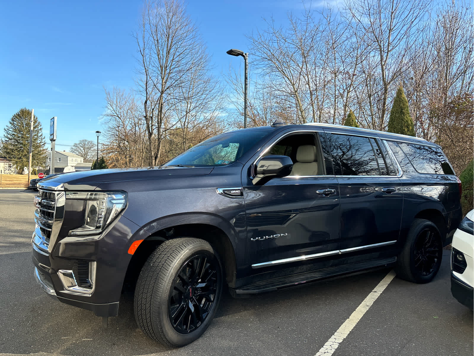 2023 GMC Yukon XL SLT