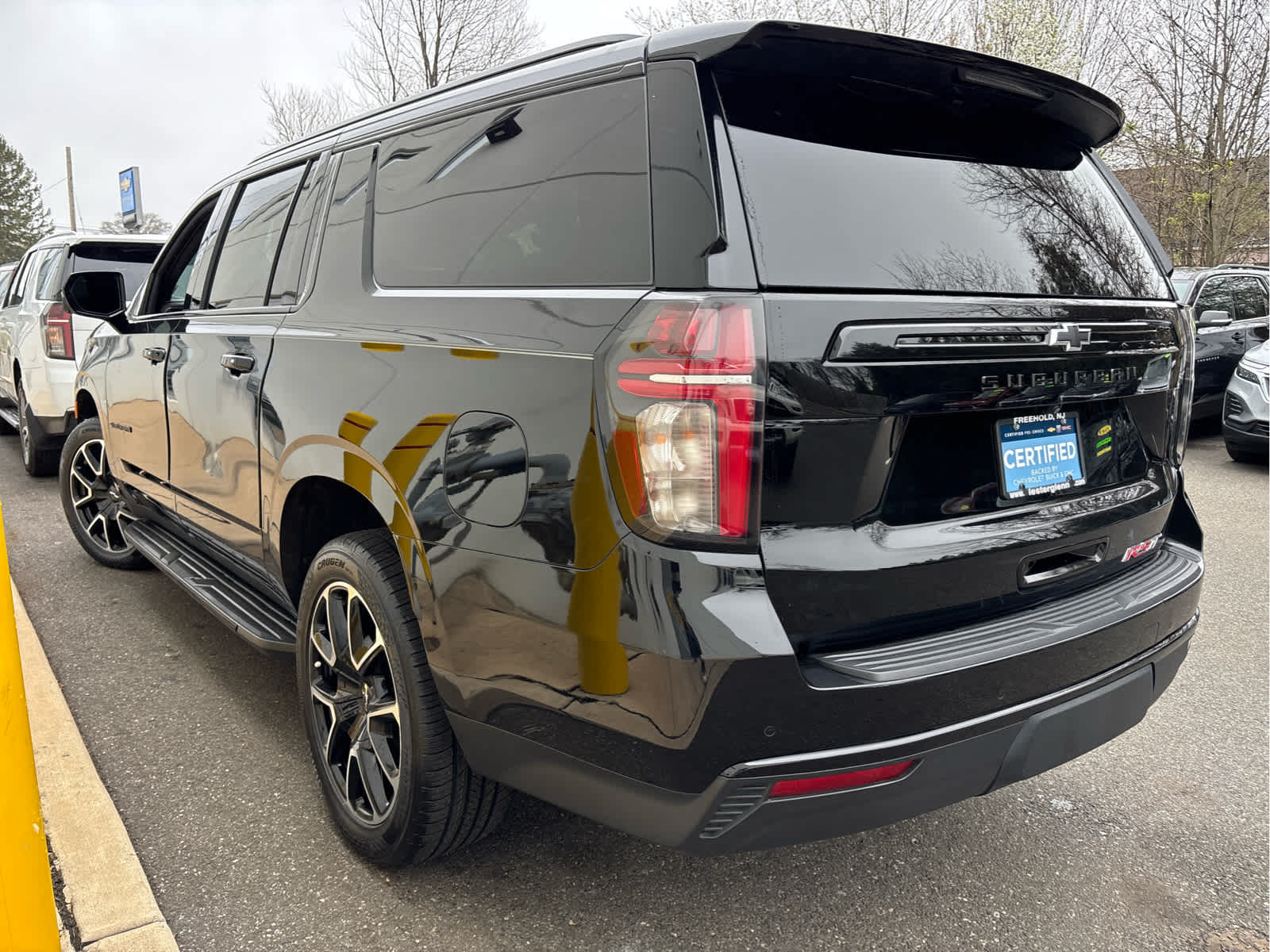 2024 Chevrolet Suburban RST