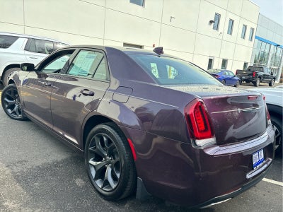 2020 Chrysler 300 Touring