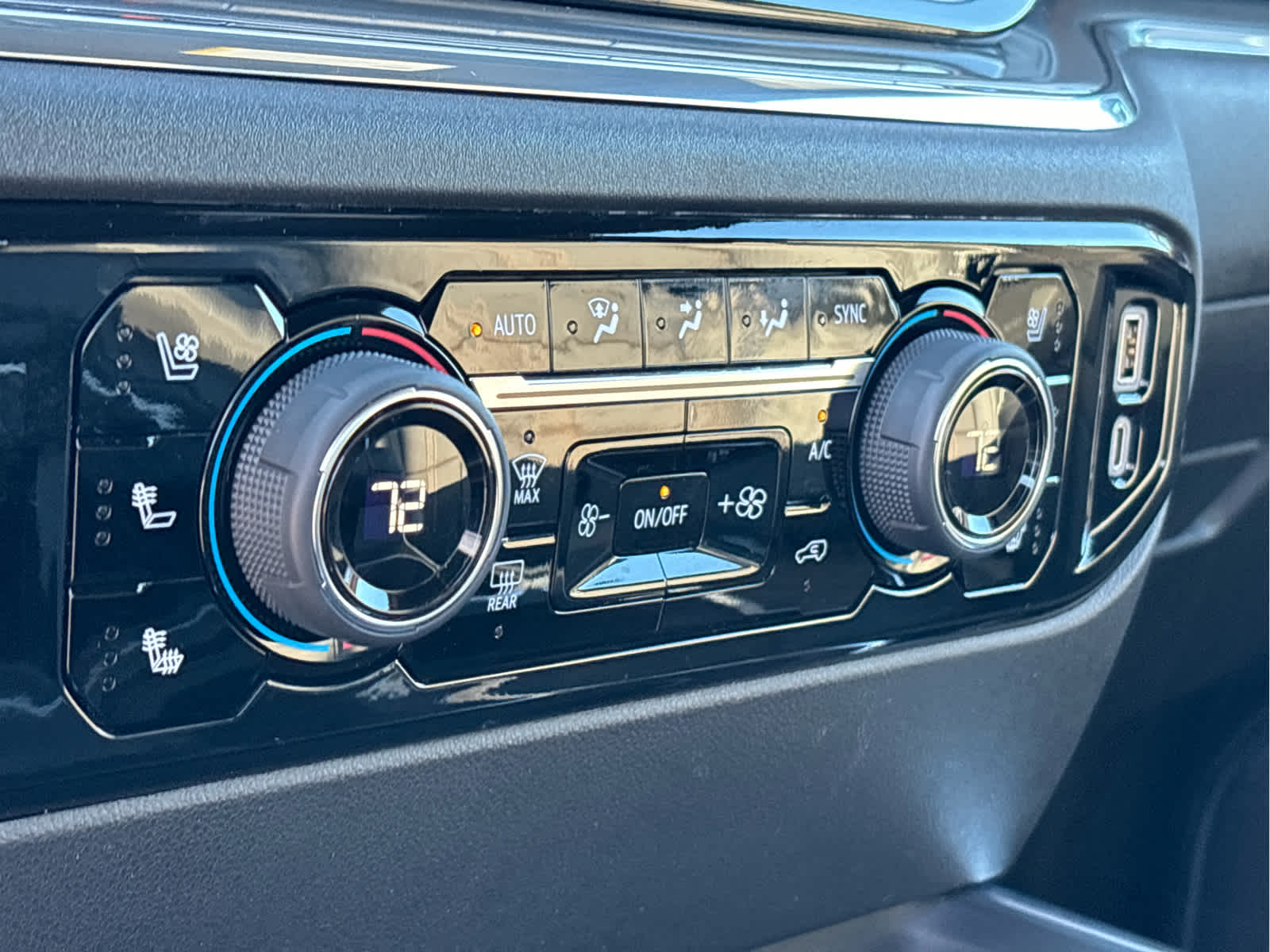 2024 Chevrolet Silverado 3500 HD High Country