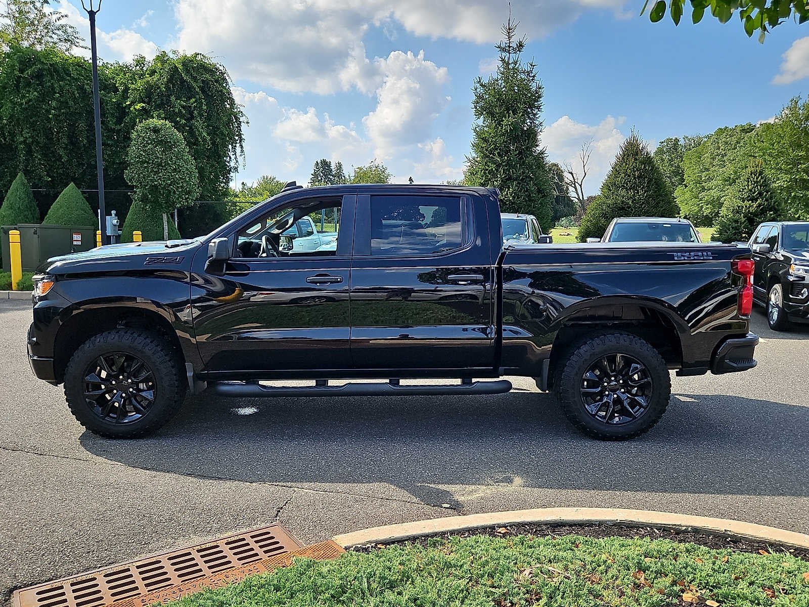 2022 Chevrolet Silverado 1500 Custom Trail Boss
