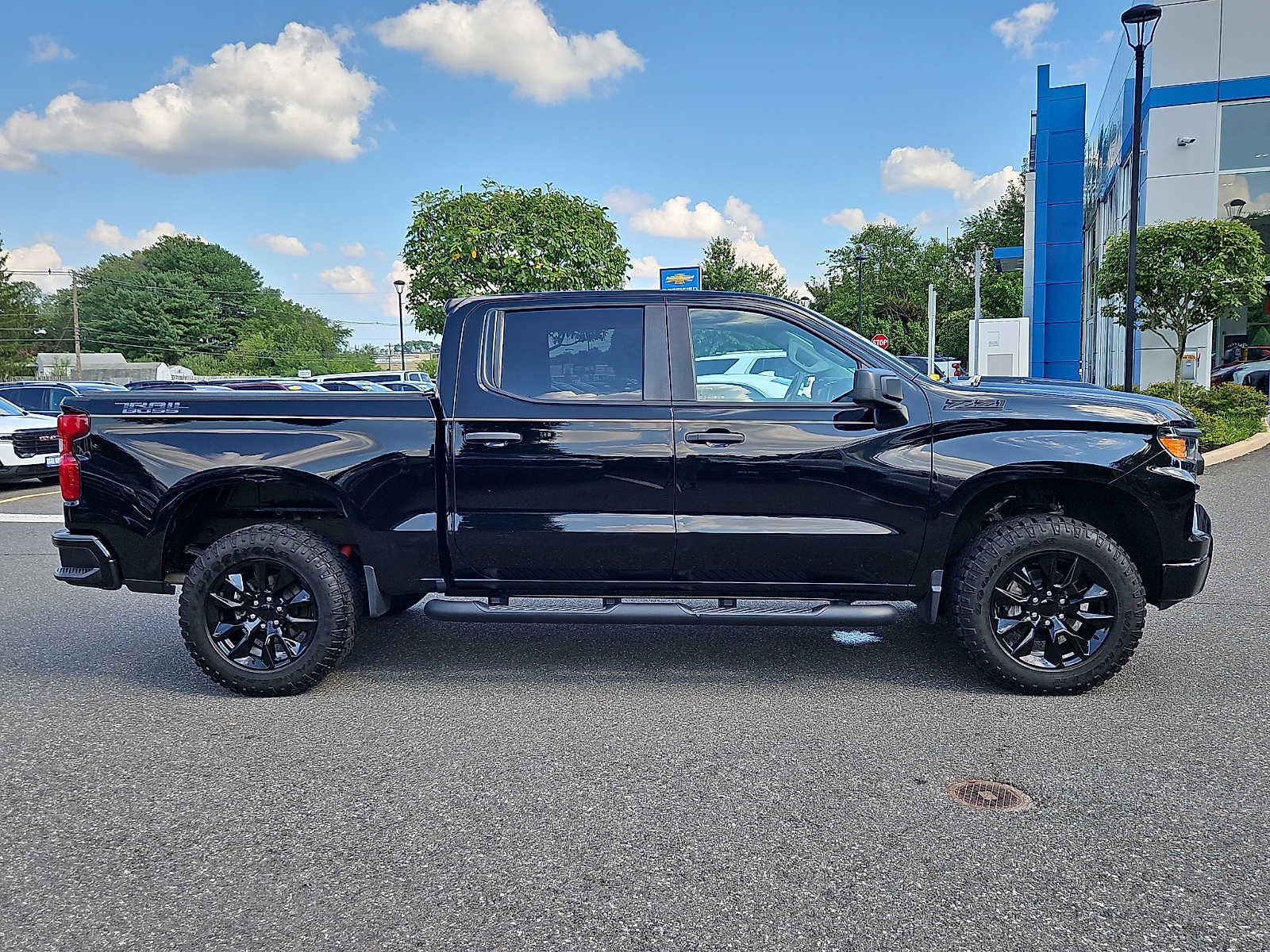 2022 Chevrolet Silverado 1500 Custom Trail Boss