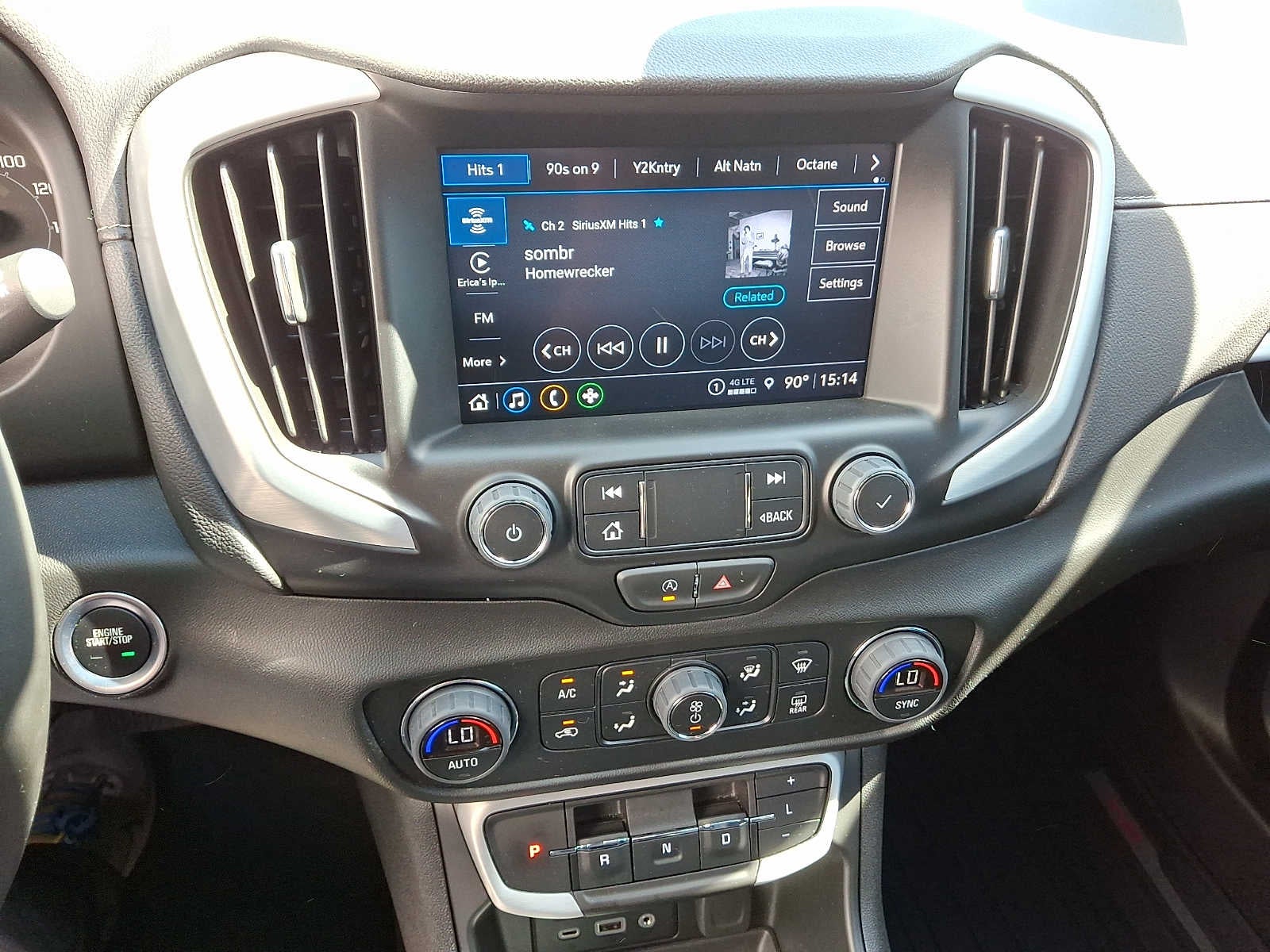 2023 GMC Terrain SLT