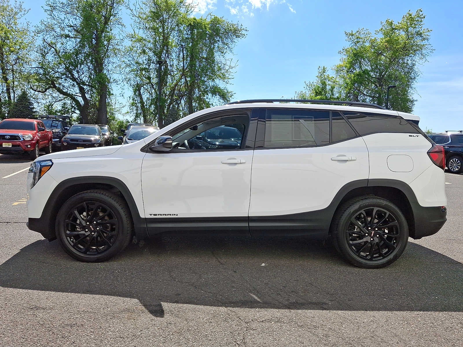 2023 GMC Terrain SLT