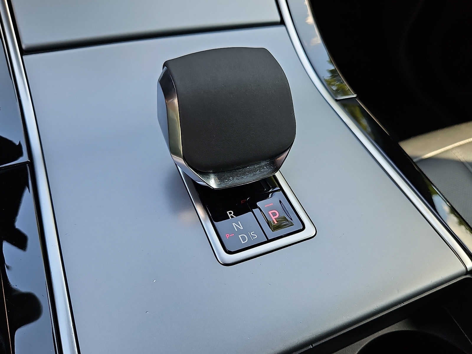2024 Land Rover Range Rover Evoque Core S