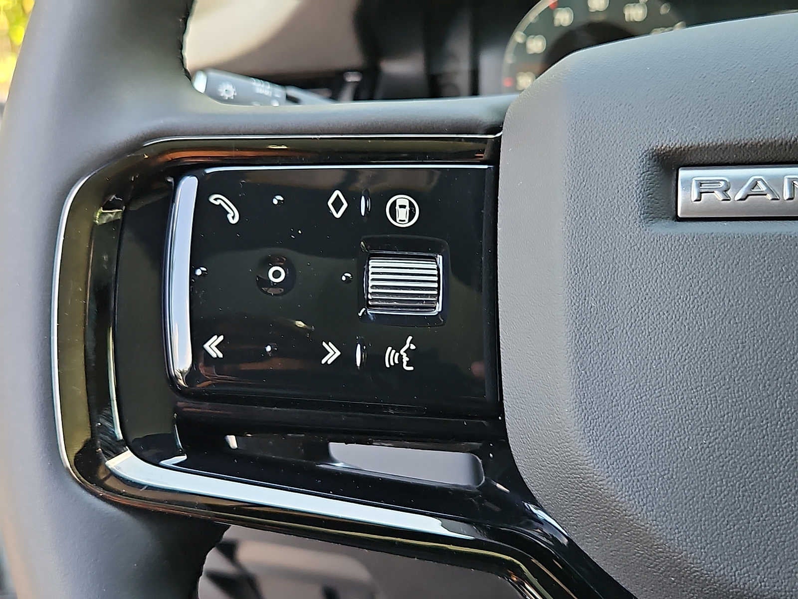 2024 Land Rover Range Rover Evoque Core S