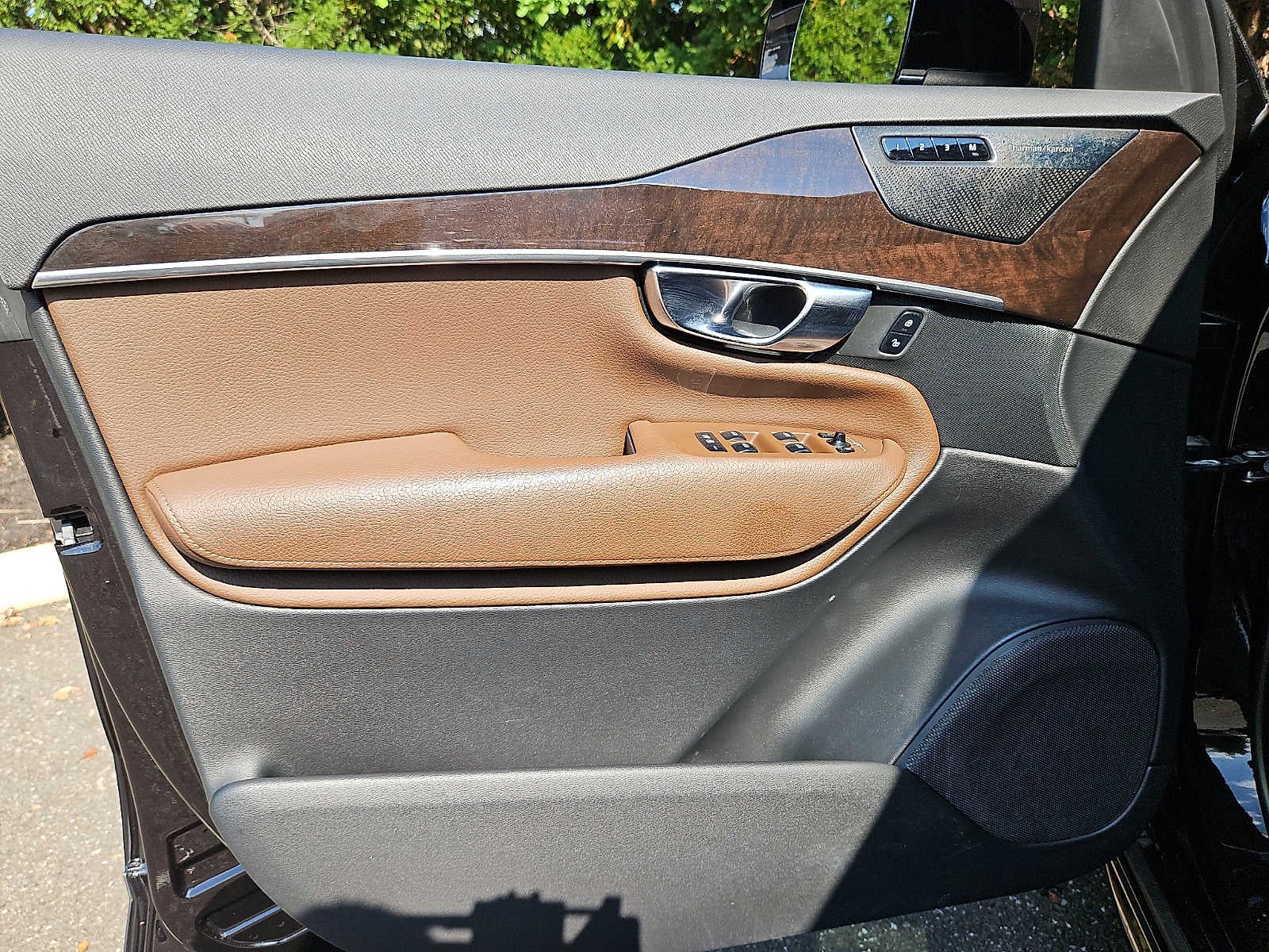 2019 Volvo XC90 T6 Momentum