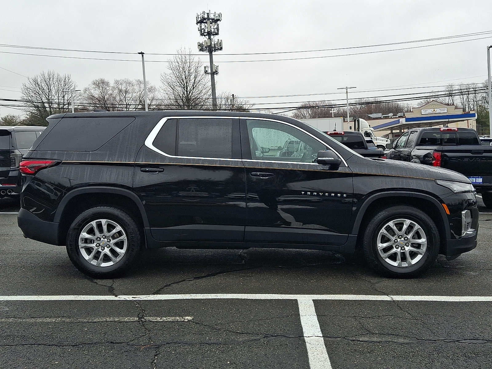 2023 Chevrolet Traverse LS
