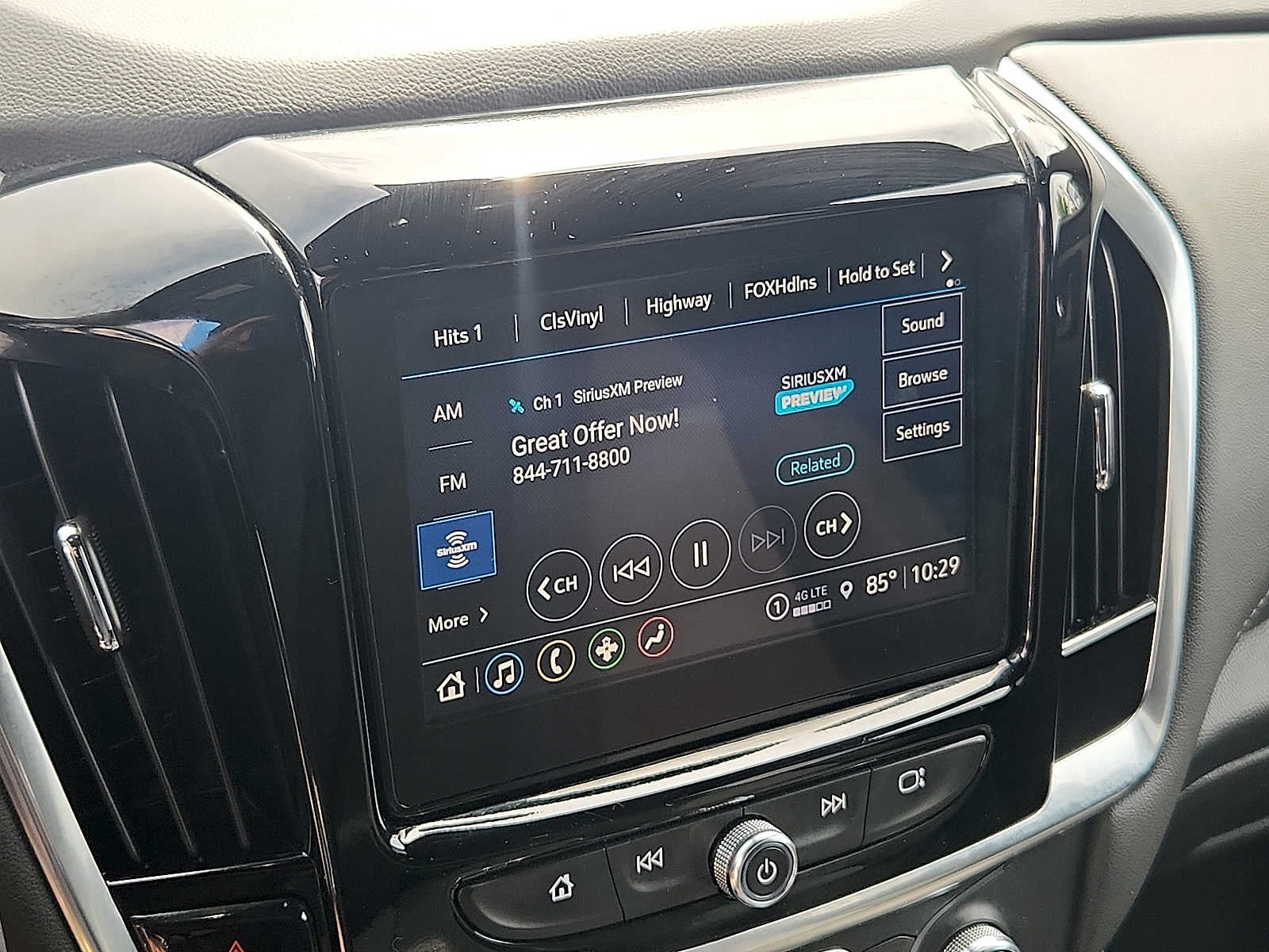 2023 Chevrolet Traverse LT Cloth