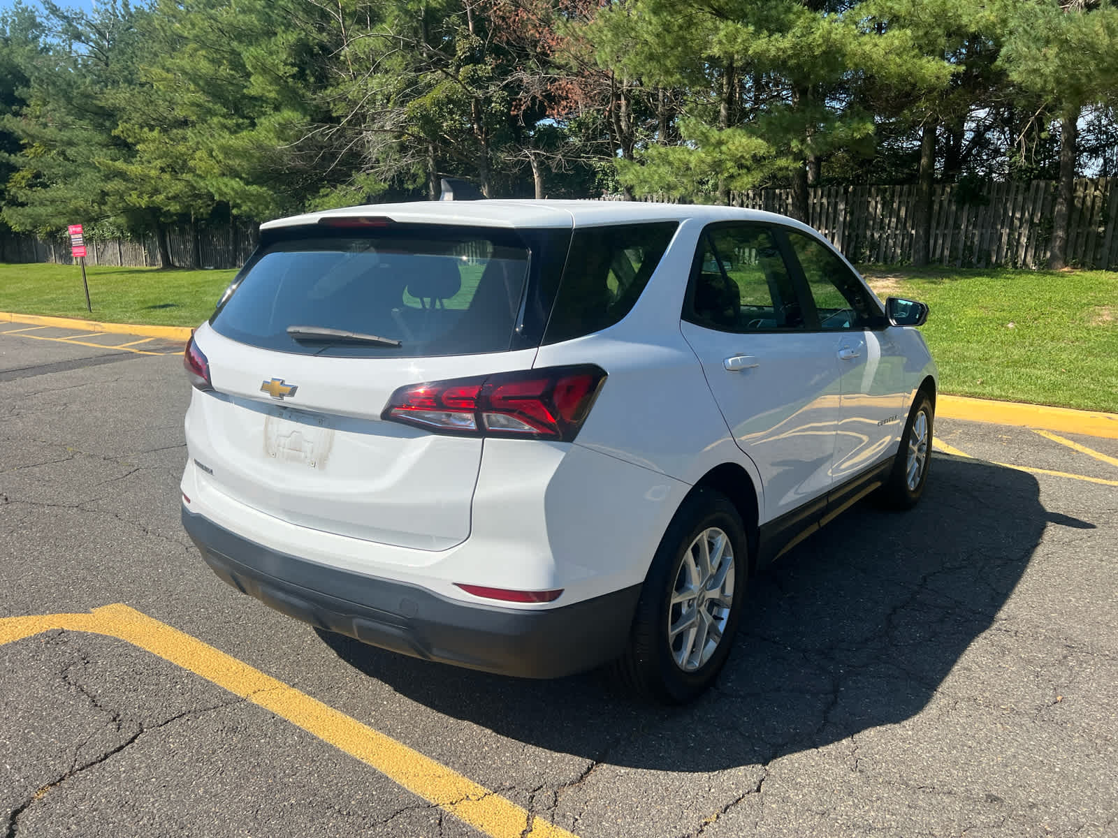 2023 Chevrolet Equinox LS