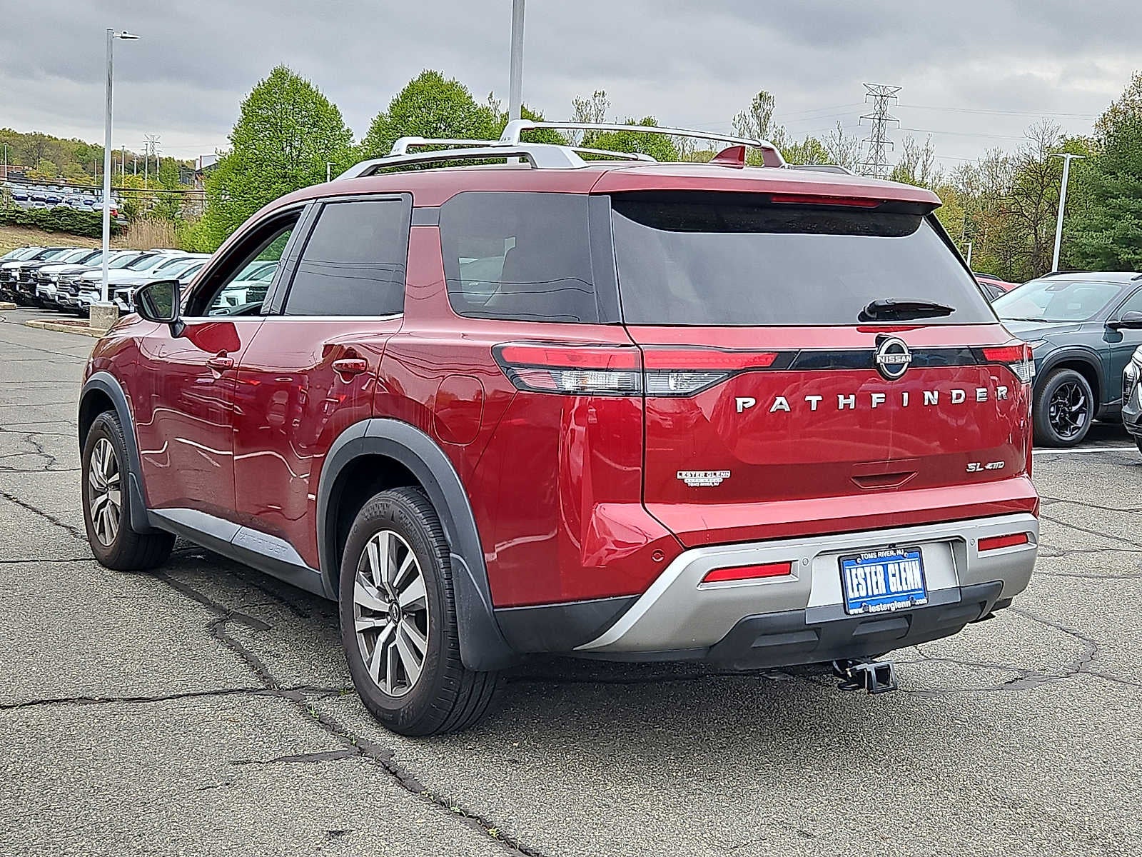 2022 Nissan Pathfinder SL