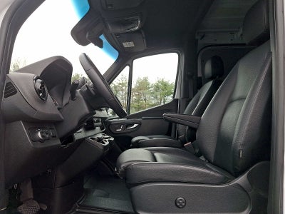 2022 Mercedes-Benz Sprinter Cargo Van 3500XD Standard Roof V6 144" 4WD