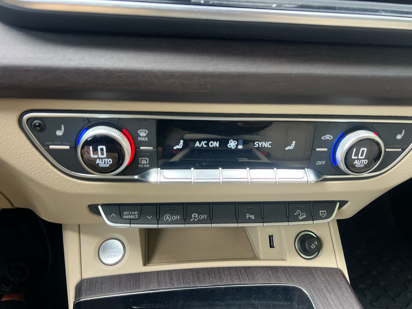 2022 Audi Q5 S line Premium