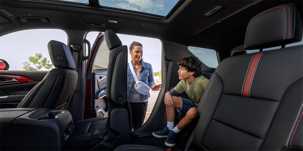 2027 Chevrolet Traverse interior