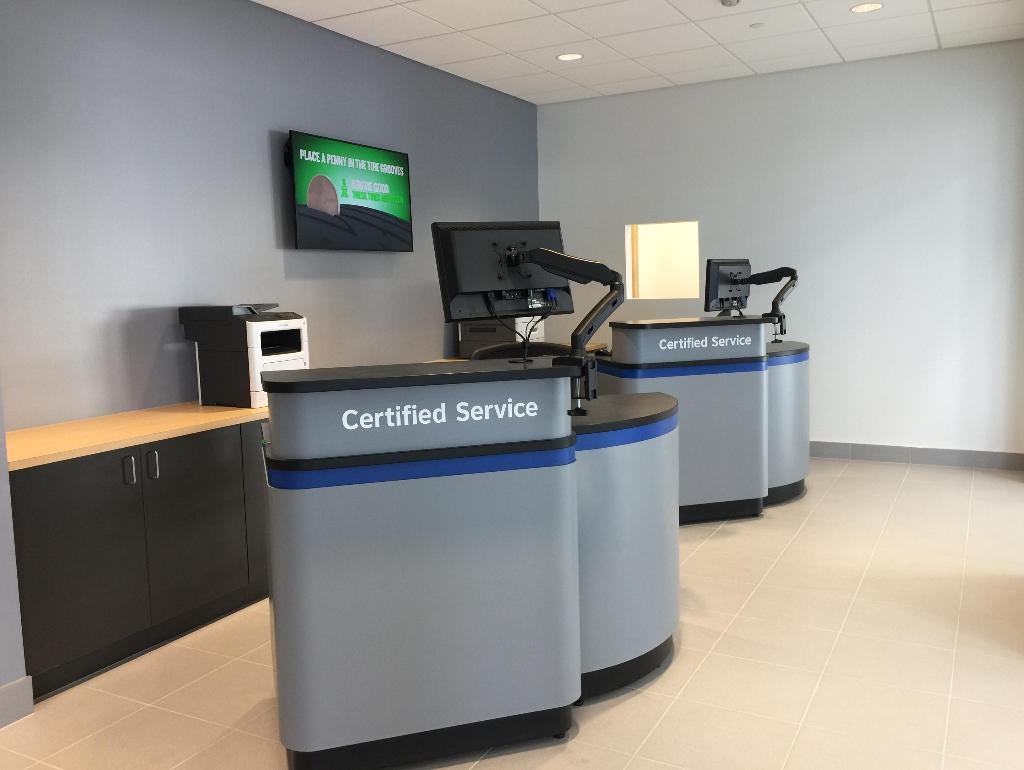 Service desk at Lester Glenn Chevrolet of Freehold